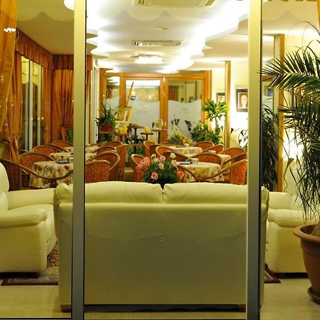 Hotel Al Prater Lignano Sabbiadoro Exterior photo