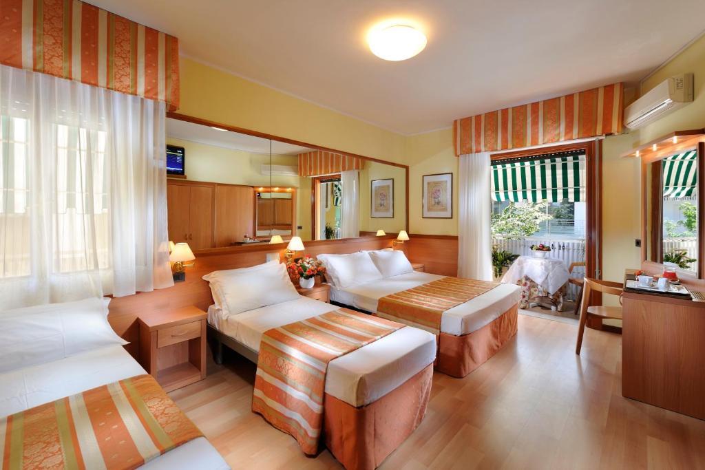 Hotel Al Prater Lignano Sabbiadoro Room photo