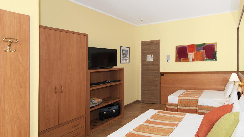 Hotel Al Prater Lignano Sabbiadoro Exterior photo