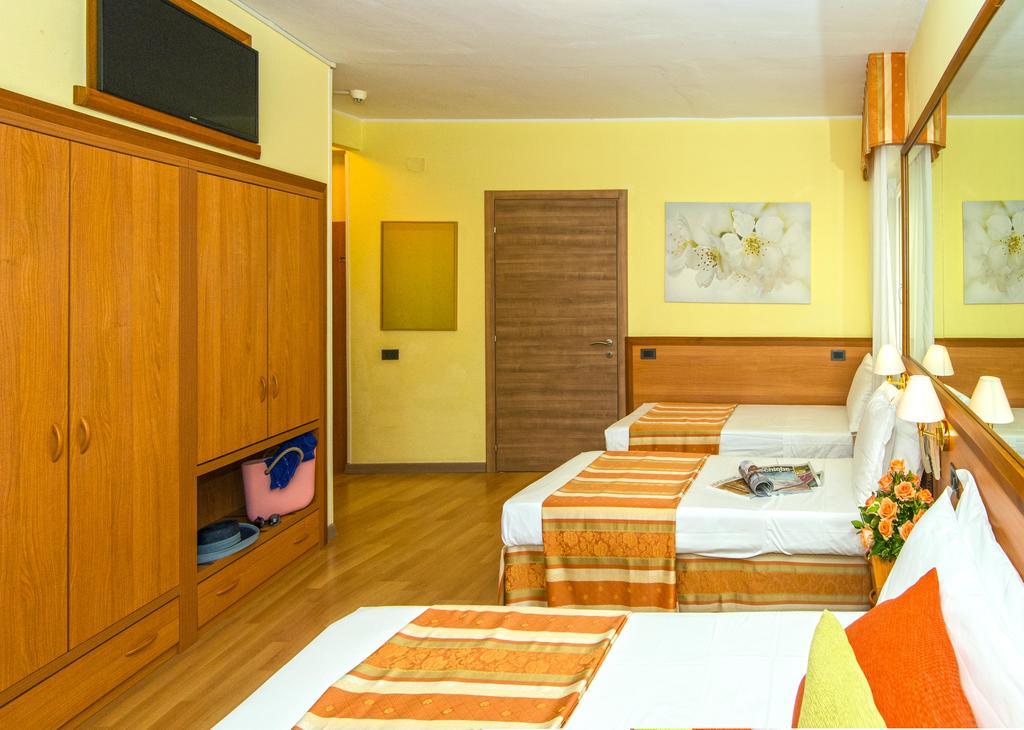Hotel Al Prater Lignano Sabbiadoro Exterior photo