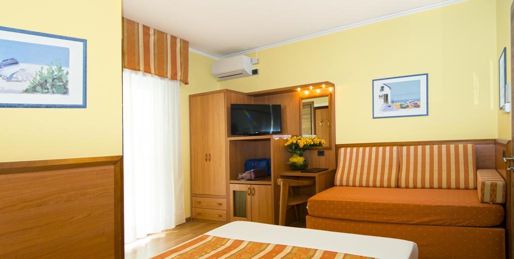 Hotel Al Prater Lignano Sabbiadoro Exterior photo
